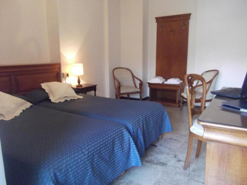 Hotel Napoleon Pontremoli Zimmer foto