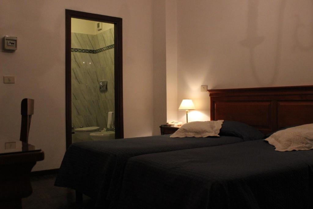 Hotel Napoleon Pontremoli Zimmer foto