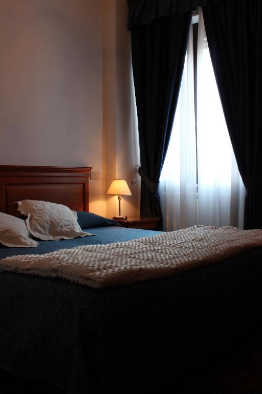 Hotel Napoleon Pontremoli Zimmer foto