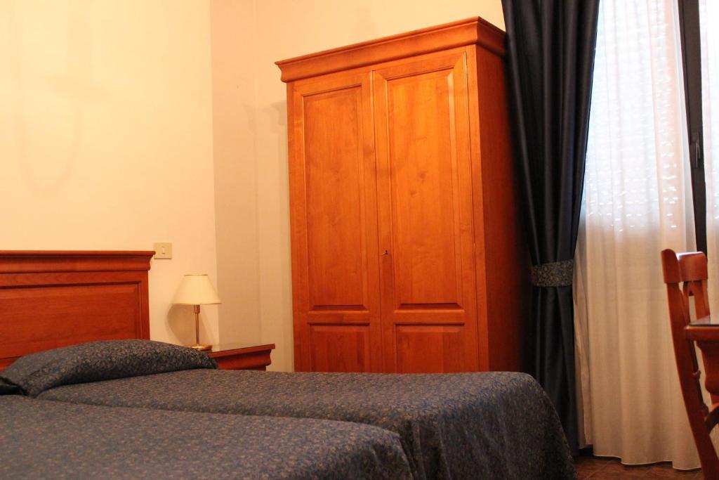 Hotel Napoleon Pontremoli Zimmer foto