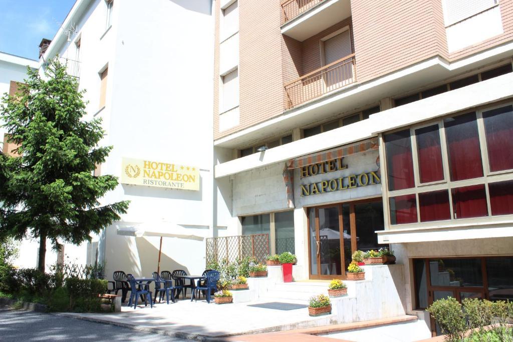 Hotel Napoleon Pontremoli Exterior foto