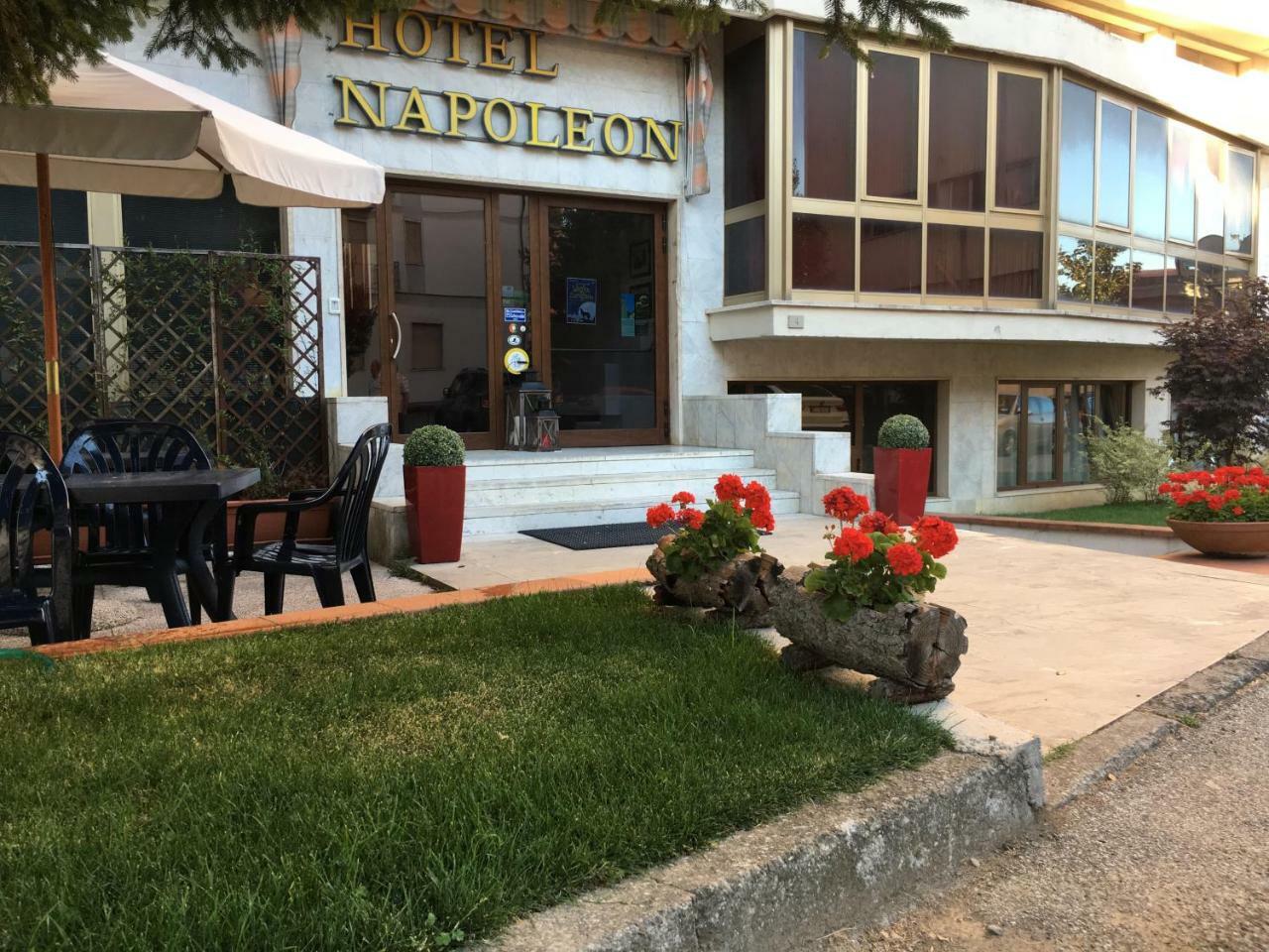 Hotel Napoleon Pontremoli Exterior foto